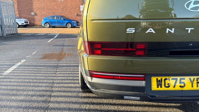 Hyundai SANTA FE 1.6 TGDi Plug-in Hybrid Ultimate 5dr 4WD Auto Estate